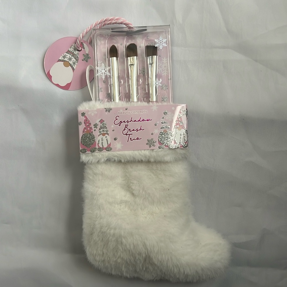 Beauty Concepts eyeshadow brush Trio